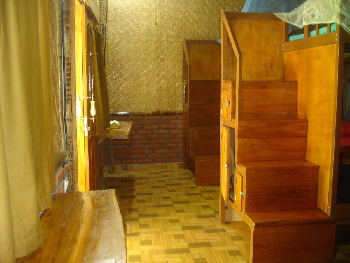 Dormitory Sedap Malam Singaraja Buitenkant foto